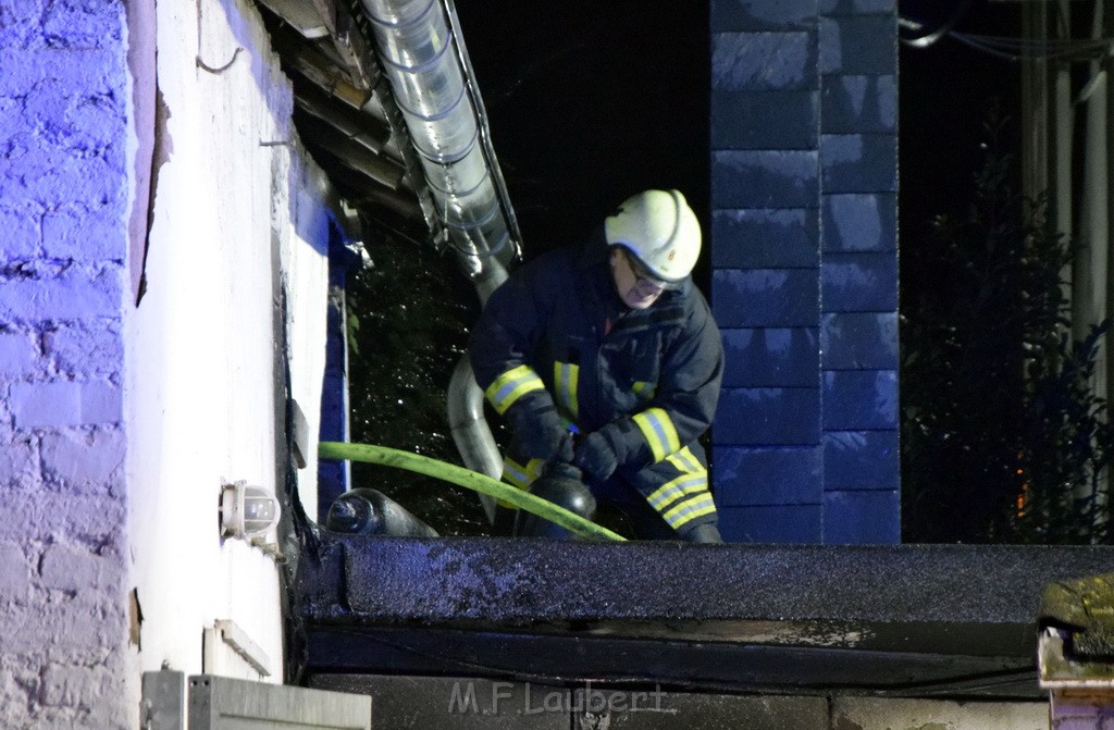 Feuer 2 Koeln Porz Langel Hinter der Kirche P082.JPG - Miklos Laubert